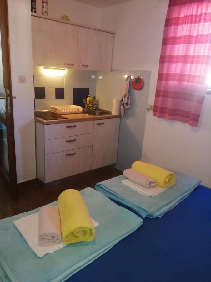 Apartmani Rosanda 2 Petrcane Esterno foto