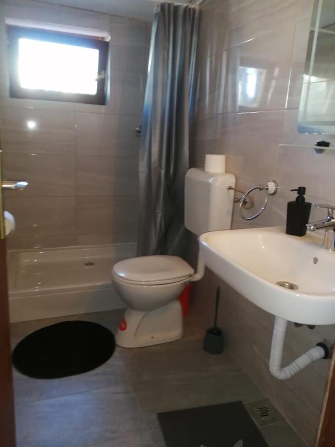 Apartmani Rosanda 2 Petrcane Esterno foto