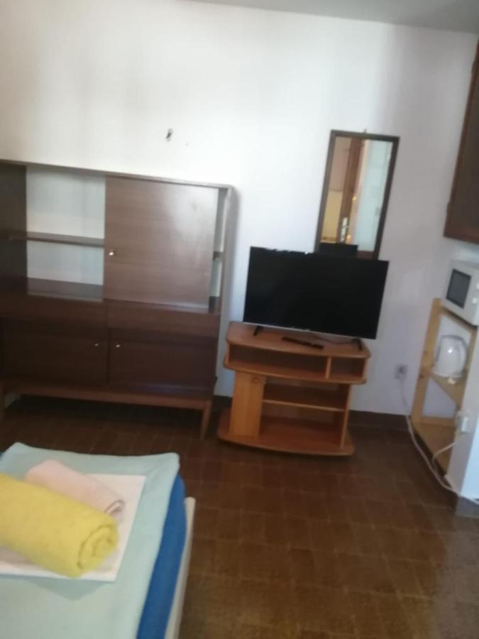 Apartmani Rosanda 2 Petrcane Esterno foto